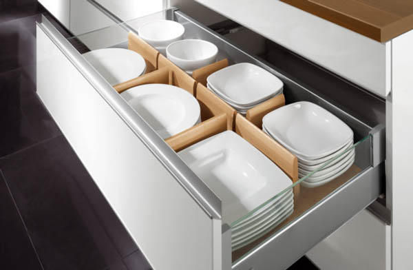 Kitchen drawer organizers plates